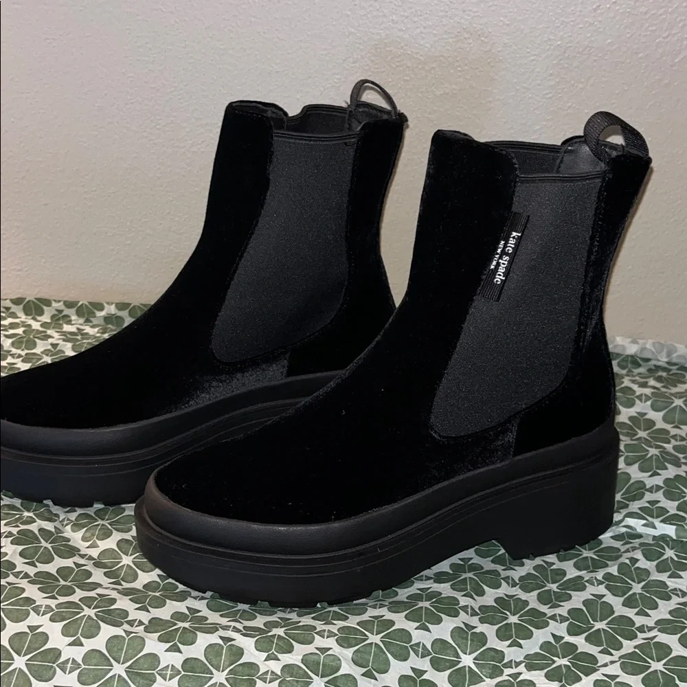 Kate Spade Winnie Black Velvet Round Toe Pull On Ankle Booties sz 5.5 NWOB